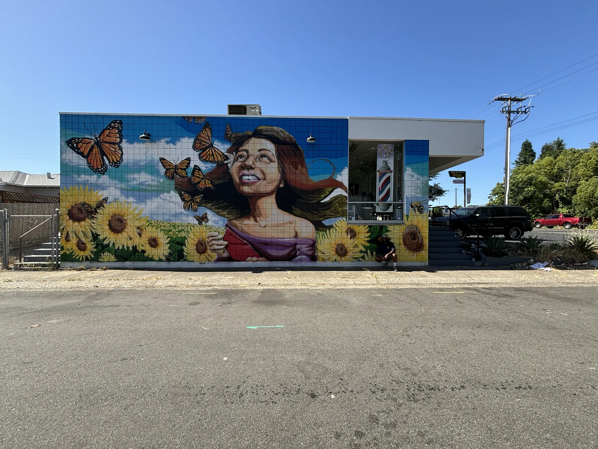 MAMMXTH exterior portrait mural