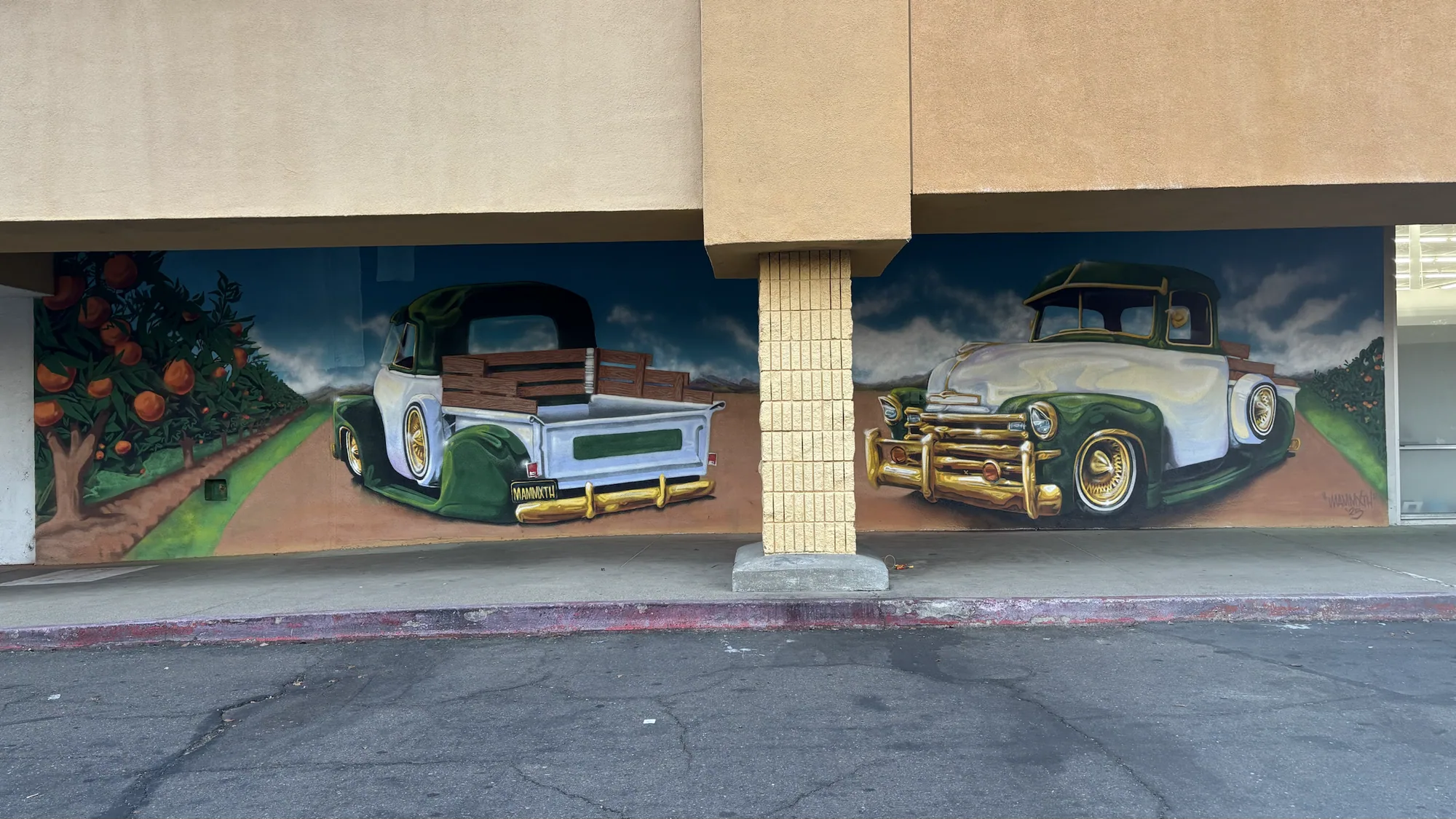 MAMMXTH Dollar General Low Rider mural on Auburn Boulevard in Citrus Heights